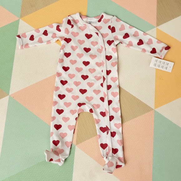 NWT Nordstrom Hearts Onesie Footie Button Up 6 months - Picture 10 of 10
